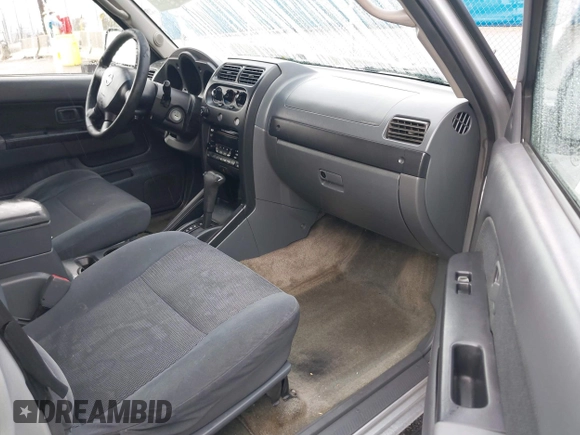 2004 Nissan Frontier XE z VIN 1N6ED29X04C423328, wystawiony jako IAAI lot #41514717 z przebiegiem 297 128 mil mil oraz . Historia ofert i sprzedaży dostępna na DreamBid. Obrazek 5.