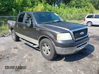 2007 Ford F-150 XLT z VIN 1FTPW12V57KA89042, wystawiony jako IAAI lot #42537434 z przebiegiem 231 684 mil mil oraz . Historia ofert i sprzedaży dostępna na DreamBid. Obrazek 1.