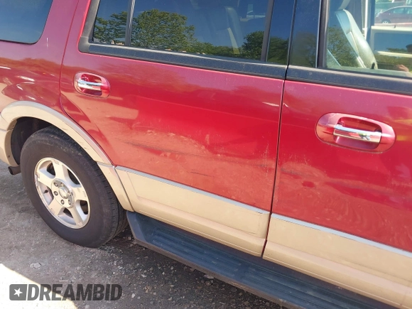 2007 Ford Expedition Eddie Bauer с VIN 1FMFU18557LA93543, выставлен на аукционе IAAI как лот 42227120 с пробегом 187 991 миль миль и . История ставок и продаж доступна на DreamBid. Изображение 14.