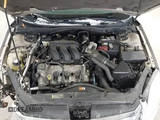 2009 Ford Fusion SEL with VIN 3FAHP08109R131914, listed as a IAAI auction lot 42005497 with 231,873 mi miles and . Bid and sale history available at carsss.com. Image 10.