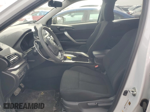 2023 Mitsubishi Eclipse Cross LE z VIN JA4ATVAA6PZ003386, wystawiony jako Copart lot #46779775 z przebiegiem 25 628 mil mil oraz Szkoda całkowita • Salvage title. Historia ofert i sprzedaży dostępna na DreamBid. Obrazek 7.