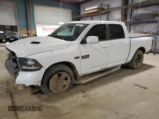 2018 Ram 1500 Sport z VIN 1C6RR7MT3JS135111, wystawiony jako Copart lot #52340125 z przebiegiem 61 113 mil mil oraz Szkoda całkowita • Salvage title. Historia ofert i sprzedaży dostępna na DreamBid. Obrazek 1.
