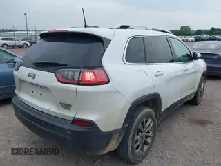 2021 Jeep Cherokee Altitude with VIN 1C4PJLLB8MD103661, listed as a IAAI auction lot 39517776 with 95,292 mi miles. Bid and sale history available at carsss.com. Image 4.