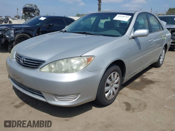 2006 Toyota Camry STD with VIN 4T1BE32K26U164258, listed as a IAAI auction lot 42120723 with 172,018 mi miles. Bid and sale history available at carsss.com. Image 2.