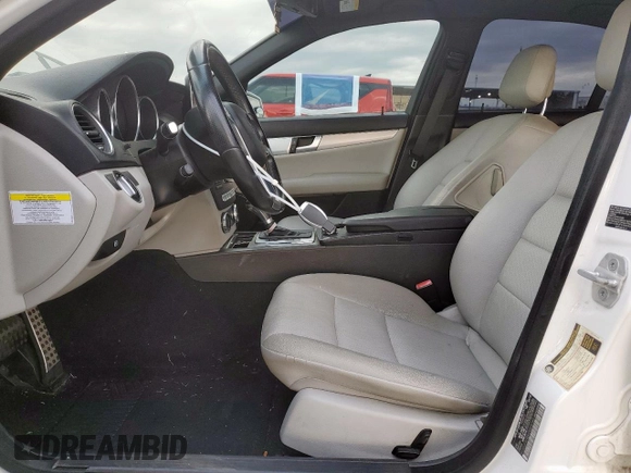 2014 Mercedes-Benz C 250 Sport with VIN WDDGF4HB4ER305780, listed as a Copart auction lot 55568075 with 138,153 mi miles and Clean Title. Bid and sale history available at DreamBid. Image 7.