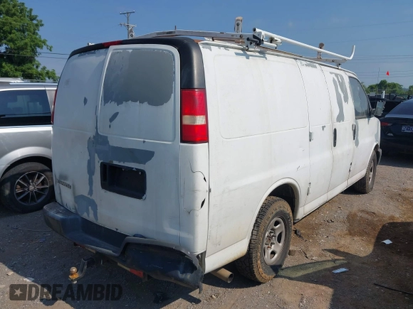 2007 Chevrolet Express Cargo with VIN 1GCFG15X971128422, listed as a IAAI auction lot 42600669 with Not provided miles and . Bid and sale history available at DreamBid. Image 4.