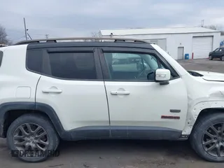 2016 Jeep Renegade Latitude with VIN ZACCJBBT7GPE10859, listed as a IAAI auction lot 41918438 with 117,036 mi miles. Bid and sale history available at carsss.com. Image 13.