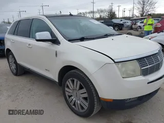 2008 Lincoln MKX with VIN 2LMDU68CX8BJ31941, listed as a IAAI auction lot 41749818 with 204,040 mi miles. Bid and sale history available at carsss.com. Image 1.