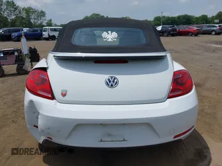 2015 Volkswagen Beetle Classic с VIN 3VW517AT4FM809038, выставлен на аукционе IAAI как лот 42621859 с пробегом 106 118 миль миль и . История ставок и продаж доступна на DreamBid. Изображение 17.