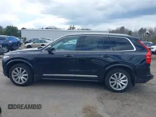 2016 Volvo XC90 T6 Inscription with VIN YV4A22PL2G1001341, listed as a IAAI auction lot 41889096 with 88,354 mi miles. Bid and sale history available at carsss.com. Image 15.