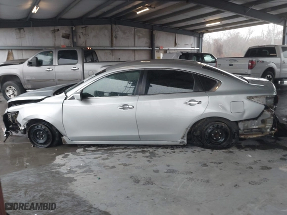 2018 Nissan Altima 2.5 SL with VIN 1N4AL3APXJC128387, listed as a IAAI auction lot 41370583 with 1 mi miles. Bid and sale history available at carsss.com. Image 14.
