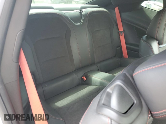2023 Chevrolet Camaro ZL1 z VIN 1G1FK1R60P0105089, wystawiony jako Copart lot #51272845 z przebiegiem 22 478 mil mil oraz Szkody całkowita. Historia ofert i sprzedaży dostępna na DreamBid. Obrazek 10.