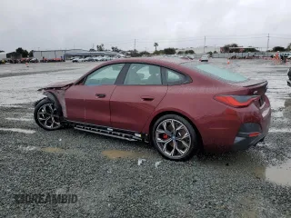2024 BMW i4 eDrive40 z VIN WBY73AW05RFS90523, wystawiony jako Copart lot #49114805 z przebiegiem 12 323 mil mil oraz Szkoda całkowita • Salvage title. Historia ofert i sprzedaży dostępna na DreamBid. Obrazek 2.