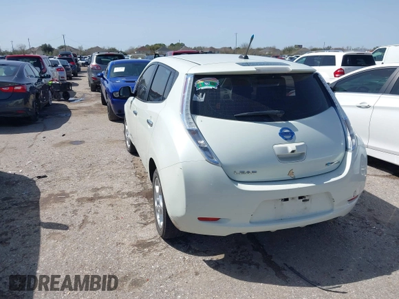 2011 Nissan LEAF SL-e with VIN JN1AZ0CP4BT008089, listed as a IAAI auction lot 41718991 with 48,598 mi miles. Bid and sale history available at carsss.com. Image 3.