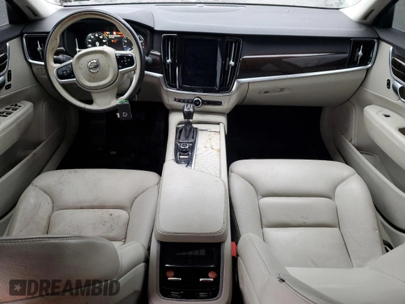 2017 Volvo S90 Momentum with VIN YV1A22MKXH1010945, listed as a Copart auction lot 47879115 with 104,831 mi miles and Clean Title. Bid and sale history available at DreamBid. Image 8.