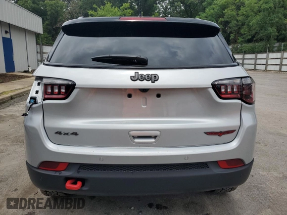 2025 Jeep Compass Trailhawk with VIN 3C4NJDDN9ST556944, listed as a Copart auction lot 65061335 with 10,196 mi miles and Clean title. Bid and sale history available at DreamBid. Image 6.