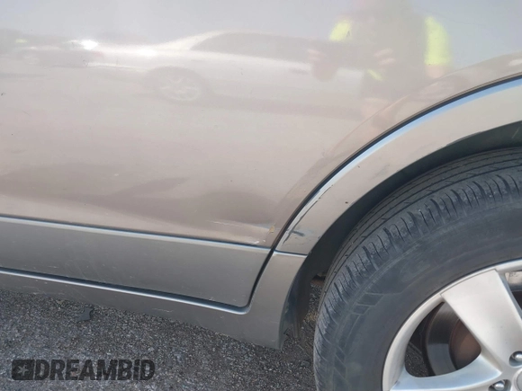 2011 Hyundai Veracruz GLS with VIN KM8NU4CC5BU156226, listed as a IAAI auction lot 40325906 with 223,245 mi miles and . Bid and sale history available at DreamBid. Image 6.