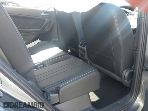 2024 Volkswagen Tiguan SE R-Line Black with VIN 3VVCB7AX2RM114556, listed as a IAAI auction lot 41887373 with 7,013 mi miles and . Bid and sale history available at DreamBid. Image 8.