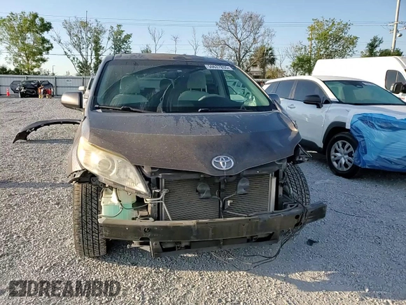 2011 Toyota Sienna LE with VIN 5TDJK3DC8BS005712, listed as a Copart auction lot 50637855 with 89,704 mi miles and Salvage Title. Bid and sale history available at carsss.com. Image 12.
