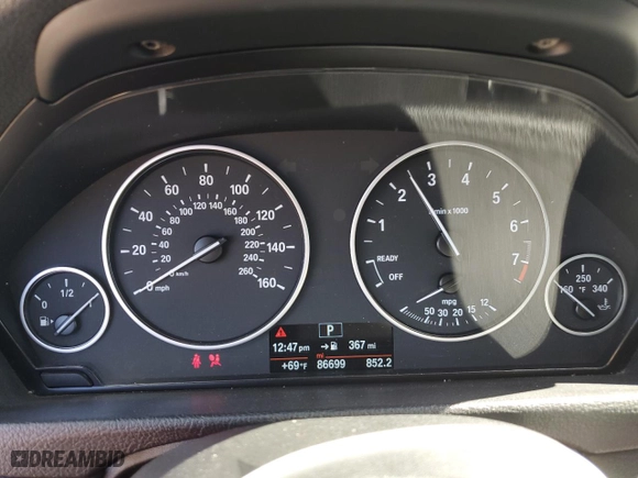 2018 BMW 3 Series 320i xDrive with VIN WBA8A3C5XJA492182, listed as a Copart auction lot 43421835 with 86,699 mi miles and Salvage Title. Bid and sale history available at carsss.com. Image 9.