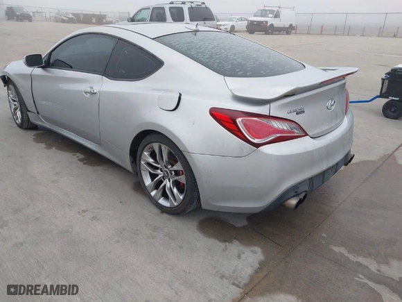 2013 Hyundai Genesis Coupe 3.8 Track with VIN KMHHU6KJXDU112606, listed as a IAAI auction lot 41686732 with NaN miles. Bid and sale history available at carsss.com. Image 3.
