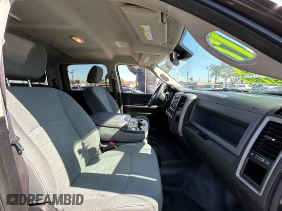 2017 Ram 2500 Tradesman with VIN 3C6UR5CJ8HG579035, listed as a Copart auction lot 46916745 with 100,645 mi miles and Clean title. Bid and sale history available at DreamBid. Image 5.