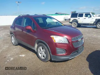 2016 Chevrolet Trax LT z VIN 3GNCJLSB6GL198453, wystawiony jako IAAI lot #42325534 z przebiegiem 116 944 mil mil oraz . Historia ofert i sprzedaży dostępna na DreamBid. Obrazek 1.