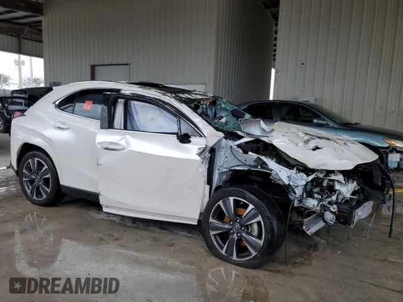 2024 Lexus UX 250h Premium z VIN JTHP6JBH0R2186659, wystawiony jako Copart lot #65626554 z przebiegiem 11 068 mil mil oraz Nie do naprawy • Non repairable. Historia ofert i sprzedaży dostępna na DreamBid. Obrazek 4.