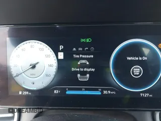 2025 Hyundai Elantra SEL Convenience with VIN KMHLS4DG8SU926062, listed as a IAAI auction lot 42098106 with 7,127 mi miles and . Bid and sale history available at DreamBid. Image 7.