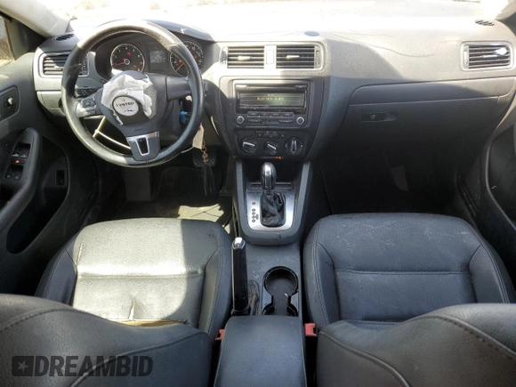 2012 Volkswagen Jetta SE с VIN 3VWDP7AJ3CM321946, выставлен на аукционе Copart как лот 52621115 с пробегом 195 166 миль миль и На запчасти • Non repairable. История ставок и продаж доступна на DreamBid. Изображение 8.
