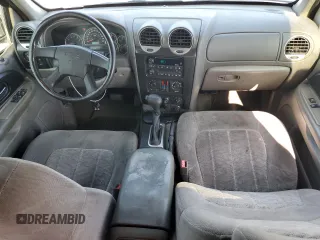 2003 GMC Envoy SLT z VIN 1GKDS13S032373020, wystawiony jako Copart lot #54986765 z przebiegiem 235 711 mil mil oraz Tytuł czysty. Historia ofert i sprzedaży dostępna na DreamBid. Obrazek 8.