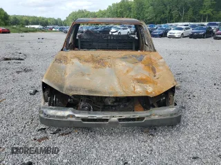 2004 Chevrolet Silverado 1500 LS with VIN 1GCEC14V84Z266134, listed as a Copart auction lot 64509684 with 0 mi miles and Salvage Title. Bid and sale history available at carsss.com. Image 5.