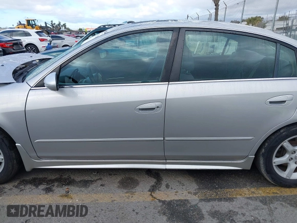 2006 Nissan Altima 2.5 with VIN 1N4AL11D66N366825, listed as a IAAI auction lot 41735284 with 169,131 mi miles. Bid and sale history available at carsss.com. Image 15.