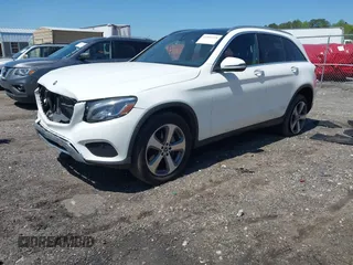 2019 Mercedes-Benz GLC 300 z VIN WDC0G4JB8KF594043, wystawiony jako IAAI lot #41999378 z przebiegiem 65 273 mil mil oraz . Historia ofert i sprzedaży dostępna na DreamBid. Obrazek 18.