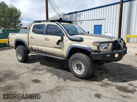 2017 Toyota Tacoma SR5 z VIN 3TMCZ5AN4HM082849, wystawiony jako Copart lot #54246425 z przebiegiem 49 163 mil mil oraz Szkoda całkowita • Salvage title. Historia ofert i sprzedaży dostępna na DreamBid. Obrazek 4.