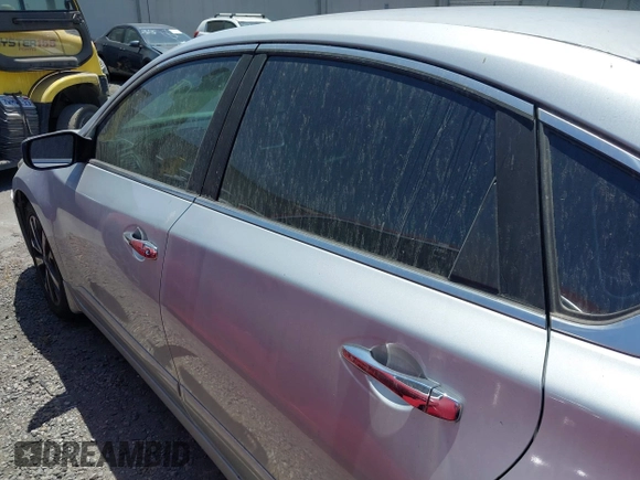 2017 Nissan Altima S z VIN 1N4AL3AP7HN324639, wystawiony jako IAAI lot #42008550 z przebiegiem 101 419 mil mil oraz . Historia ofert i sprzedaży dostępna na DreamBid. Obrazek 15.