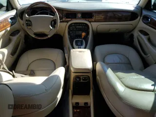 2001 Jaguar XJ Vanden Plas with VIN SAJDA24C51LF38566, listed as a Copart auction lot 43314625 with 100,298 mi miles and Salvage title. Bid and sale history available at DreamBid. Image 8.
