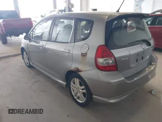 2008 Honda Fit Sport with VIN JHMGD38618S028191, listed as a IAAI auction lot 42064364 with 220,690 mi miles. Bid and sale history available at carsss.com. Image 3.