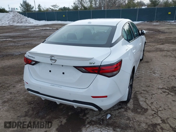 2021 Nissan Sentra SV with VIN 3N1AB8CV5MY268500, listed as a IAAI auction lot 41576778 with 22,137 mi miles and . Bid and sale history available at DreamBid. Image 4.