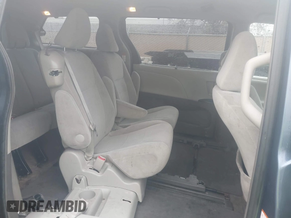 2015 Toyota Sienna LE AAS with VIN 5TDKK3DC8FS645154, listed as a IAAI auction lot 41513731 with 120,368 mi miles. Bid and sale history available at carsss.com. Image 8.