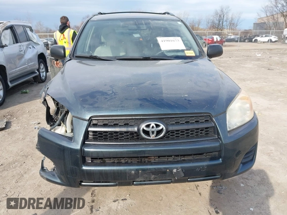 2009 Toyota RAV4 with VIN JTMBF33V995000790, listed as a IAAI auction lot 41901673 with 154,174 mi miles. Bid and sale history available at carsss.com. Image 12.