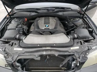 2006 BMW 7 Series 750Li z VIN WBAHN83526DT29128, wystawiony jako Copart lot #83745544 z przebiegiem 155 589 mil mil oraz Szkoda całkowita • Salvage title. Historia ofert i sprzedaży dostępna na DreamBid. Obrazek 11.