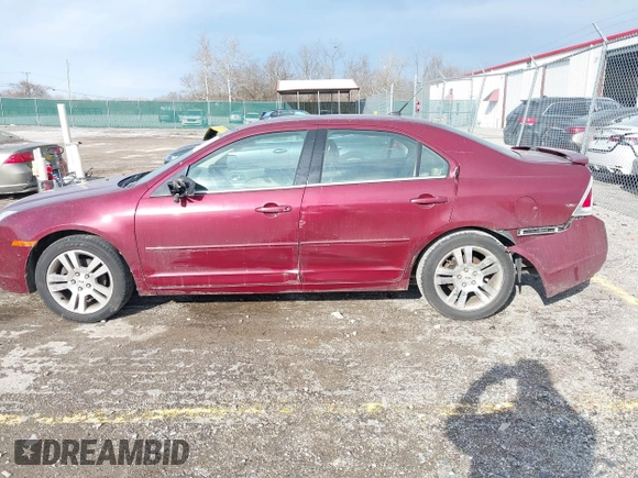 2007 Ford Fusion SEL with VIN 3FAHP08177R221834, listed as a IAAI auction lot 41670518 with 171,408 mi miles. Bid and sale history available at carsss.com. Image 6.