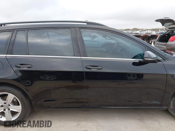 2015 Volkswagen Golf SportWagen TDI SE with VIN 3VWFA7AU8FM507037, listed as a IAAI auction lot 41491550 with 116,751 mi miles. Bid and sale history available at carsss.com. Image 13.