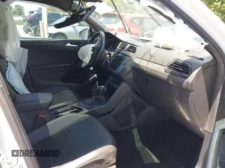 2021 Volkswagen Tiguan SE с VIN 3VV3B7AX7MM098170, выставлен на аукционе IAAI как лот 42531452 с пробегом Не указан миль и . История ставок и продаж доступна на DreamBid. Изображение 5.