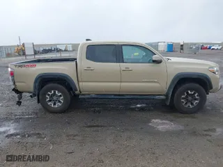 2020 Toyota Tacoma 4WD SR5 with VIN 3TMCZ5AN0LM340440, listed as a IAAI auction lot 41576373 with 98,843 mi miles. Bid and sale history available at carsss.com. Image 13.