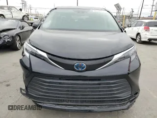 2021 Toyota Sienna LE z VIN 5TDKRKECXMS056186, wystawiony jako Copart lot #60854425 z przebiegiem 30 580 mil mil oraz Szkoda całkowita • Salvage title. Historia ofert i sprzedaży dostępna na DreamBid. Obrazek 5.