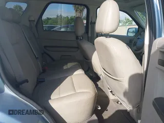 2008 Ford Escape Hybrid с VIN 1FMCU59H08KE47320, выставлен на аукционе IAAI как лот 42520315 с пробегом 278 075 миль миль и . История ставок и продаж доступна на DreamBid. Изображение 8.