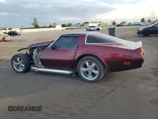 1980 Chevrolet Corvette z VIN 1Z878AS408894, wystawiony jako Copart lot #86595784 z przebiegiem 151 748 mil mil oraz Szkoda całkowita • Salvage title. Historia ofert i sprzedaży dostępna na DreamBid. Obrazek 2.