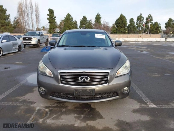 2013 Infiniti M37 with VIN JN1BY1AP8DM513615, listed as a IAAI auction lot 41572602 with 96,950 mi miles. Bid and sale history available at carsss.com. Image 12.